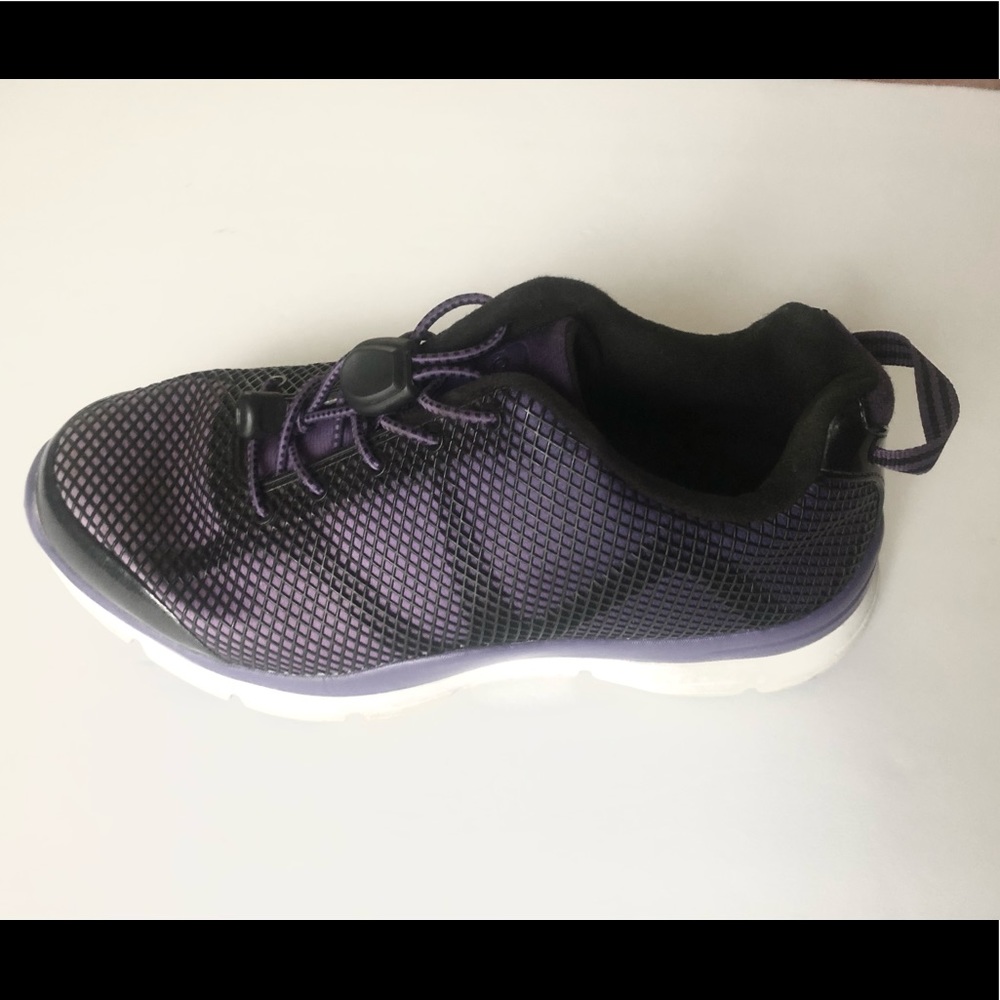 Purple & Black 7W Diabetic Sneaker Dr.Comfort